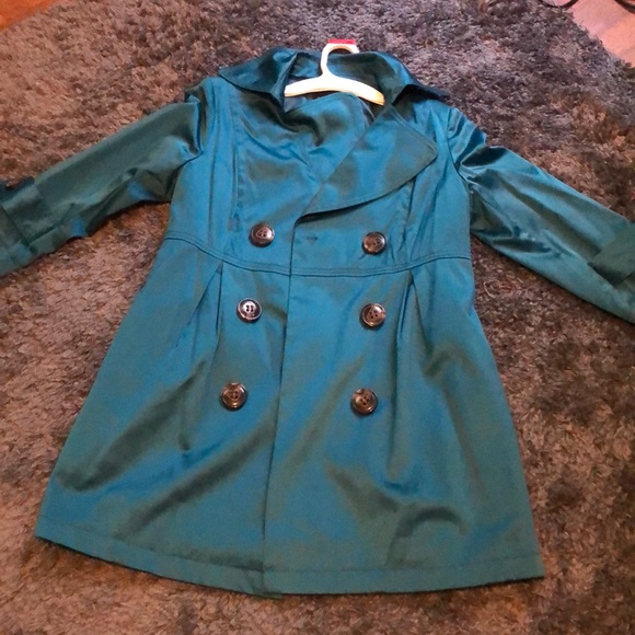 Coat - Picture 1 of 4